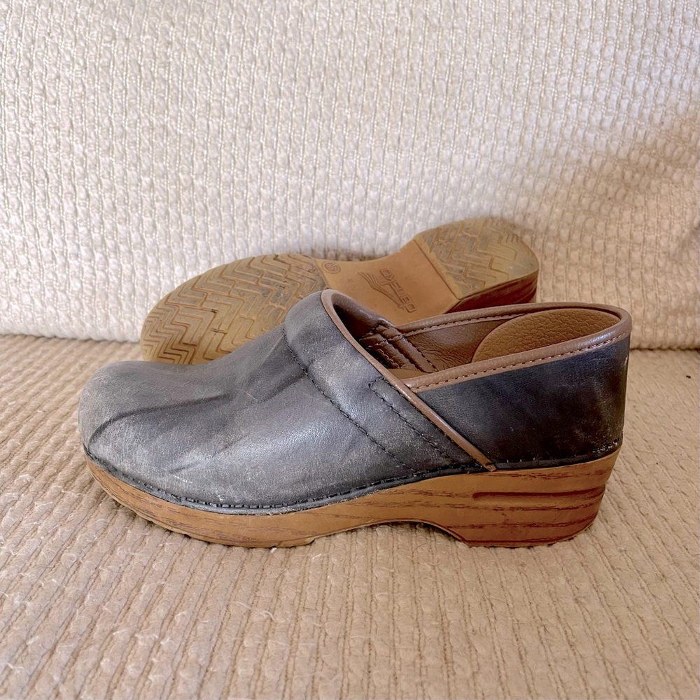 Dansko Women's Professional Clog, Grey Scrunch, 38 M EU (7.5-8 US)
